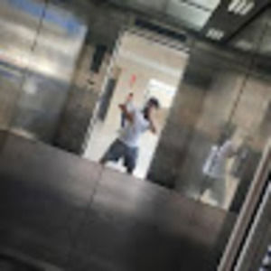 Meet your Posher, Yamil